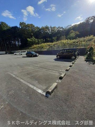 メゾン・城ノ下Ｂの駐車場