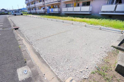 【駐車場】 | ビレッジハウス最上1号棟 | 駐車場があるので、車を買う予定の方も安心です