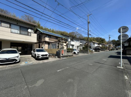売中古戸建　中央区大人見町の前面道路含む現地写真