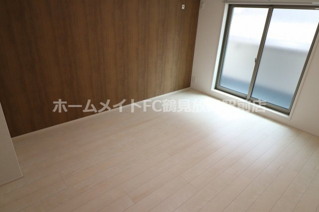 大阪市鶴見区今津中１丁目のアパートの洋室