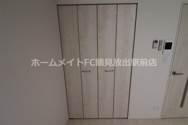 大阪市鶴見区今津中１丁目のアパートの収納