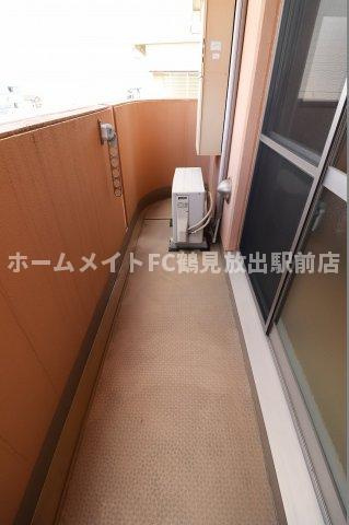 大阪市鶴見区放出東３丁目の賃貸マンションのバルコニー