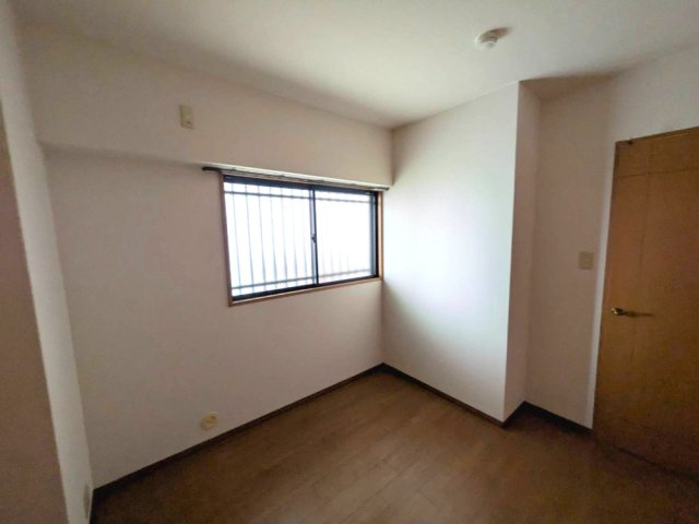 【洋室】 | ロワイヤル飾磨