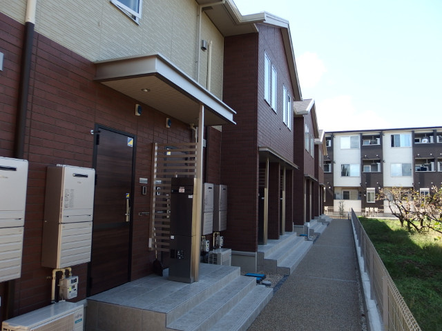 メゾンエスポワール緑丘のエントランス