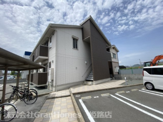 アベニールの外観