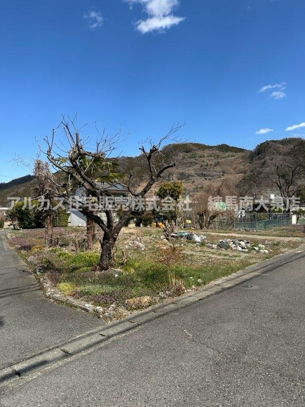 群馬県藤岡市鬼石　土地　八高線　丹荘の前面道路含む現地写真