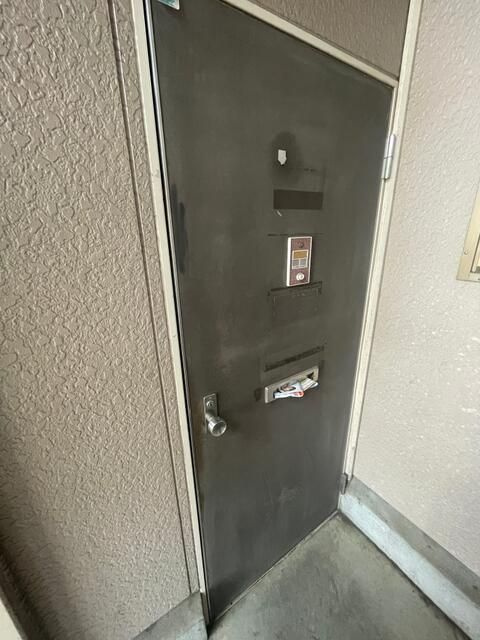 アーバン井上の玄関