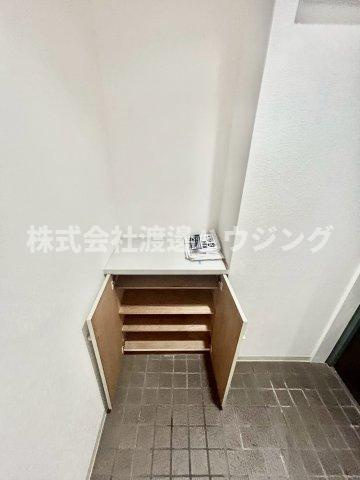 ヴェルディ豊中の収納|下駄箱付き