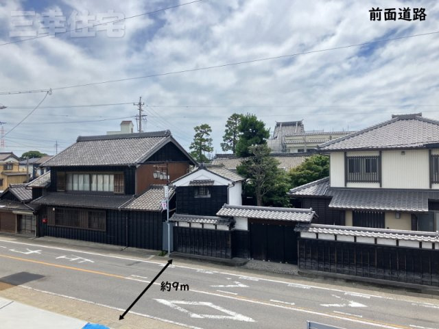 碧南市棚尾本町の前面道路含む現地写真|前面道路はとっても広い
