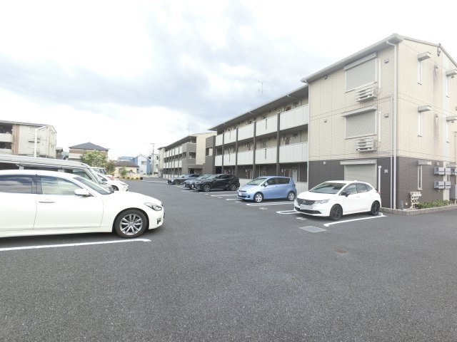 PARK HILLS MIYAKO Gの駐車場