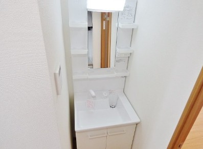 RAGDOLLの独立洗面台|別部屋参考写真となります