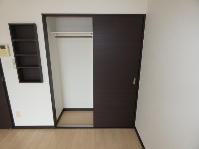 シーサイド花結の収納|クローゼットです