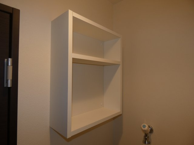 シーサイド花結の収納|洗濯機上棚です