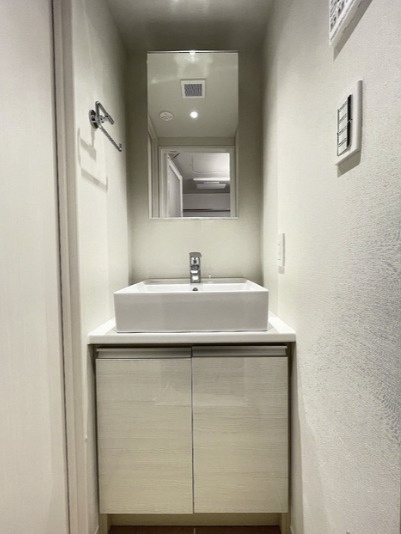 ウェルスクエア初台の洗面所