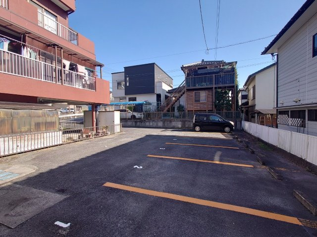 メゾン桑田パートⅡの駐車場