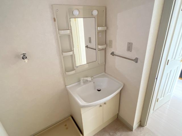 サニーコートＢ棟の独立洗面台|洗髪洗面化粧台