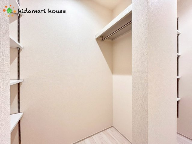 蓮田市西新宿　新築戸建　リーブル02のランドリースペース