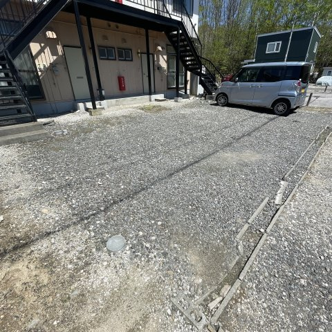 コーポちとせの駐車場