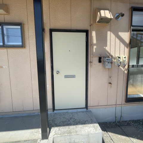 コーポちとせの玄関