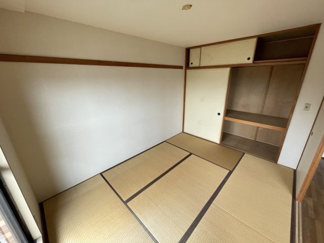 ラヴェニュー相模原の和室