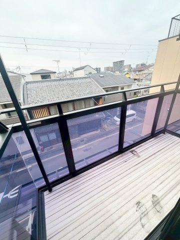 西七条市部町のバルコニー