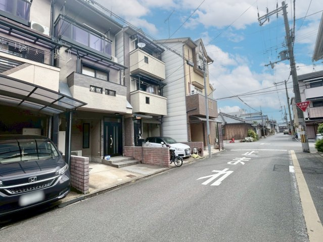 西七条市部町の外観