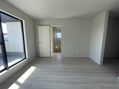 【洋室】 | 【新築分譲住宅　～ LIGARE　リガーレ～　】東根市中央3　全1棟 | ２階　１２帖の洋室です♪
