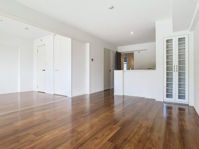 プレアタウン河東Aの居間・リビング