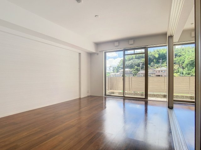 プレアタウン河東Aの居間・リビング