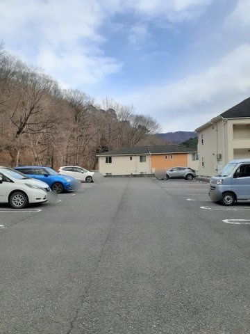 プラシードαの駐車場