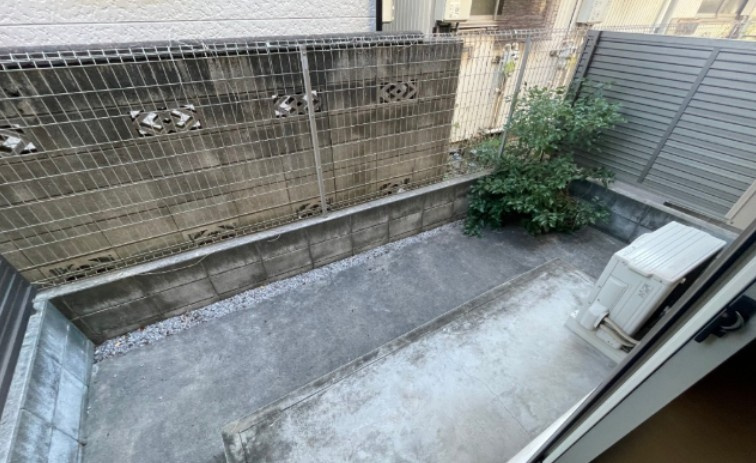 HABITATIONの庭