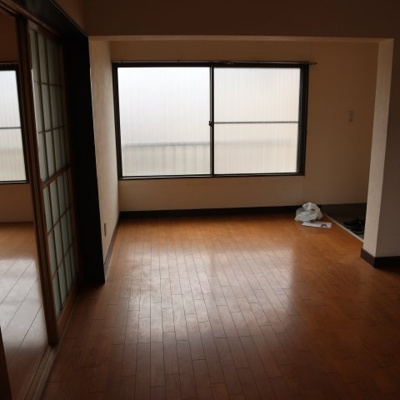 【居間・リビング】 | 絹屋ビル１０１