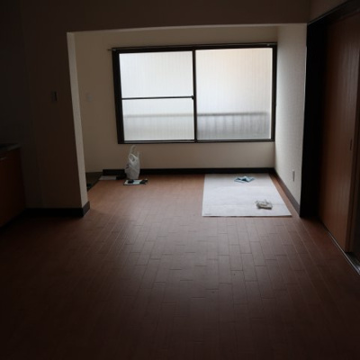 【居間・リビング】 | 絹屋ビル１０１