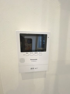 【セキュリティ】 | ロシェ下新庄 | TV付きインターホンです
