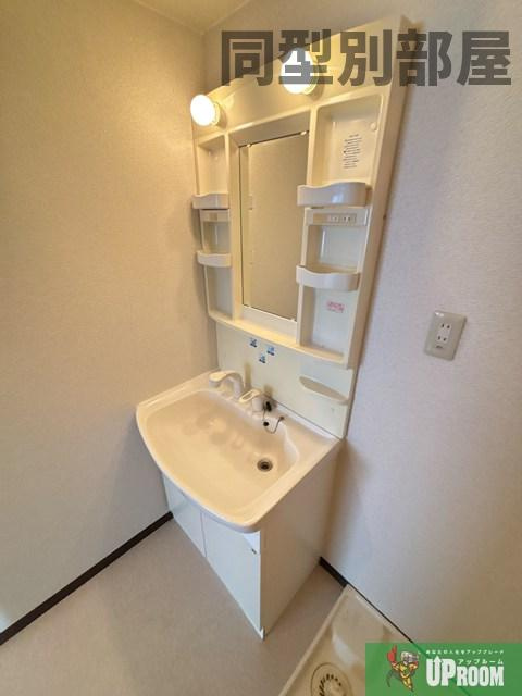 プリミエール清水の独立洗面台