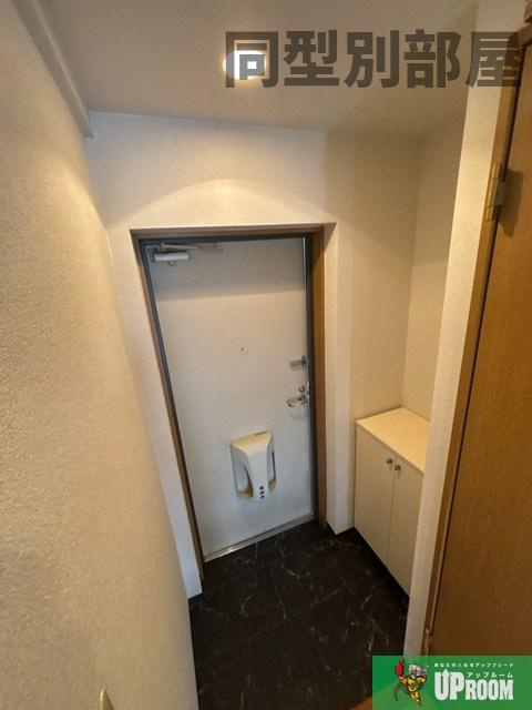 プリミエール清水の玄関