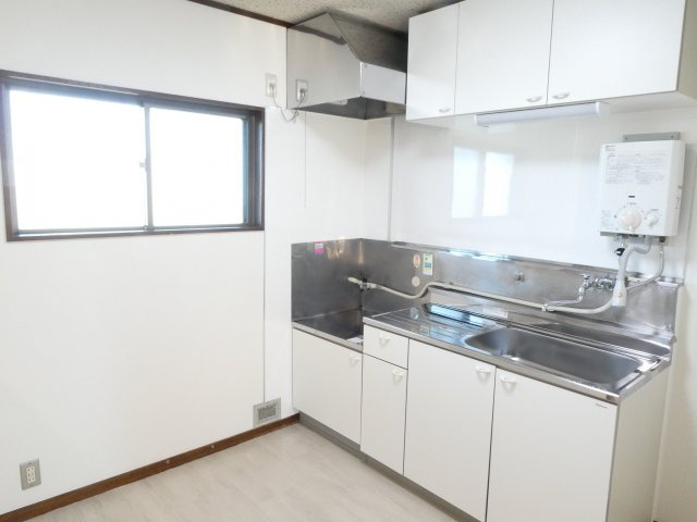 春日部市増富の賃貸マンションのキッチン