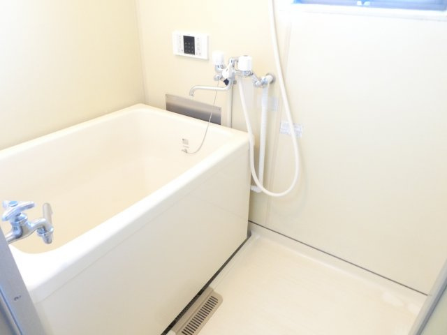 春日部市増富の賃貸マンションの浴室