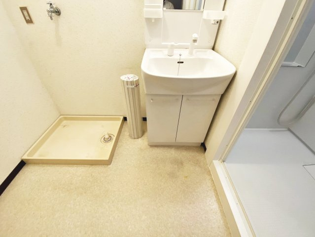 ジャルダン美樹の洗面所|※同建物の類似写真となります。