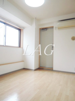 【居間・リビング】 | ラ・フィーユ | 洋室のお部屋です。