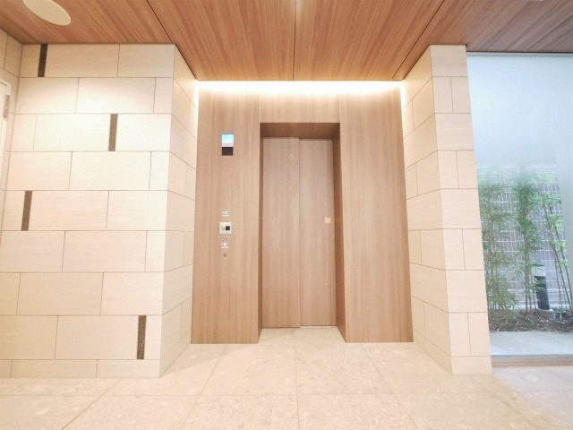 OPUS RESIDENCE SHINSAIBASHI SOUTHのエントランス
