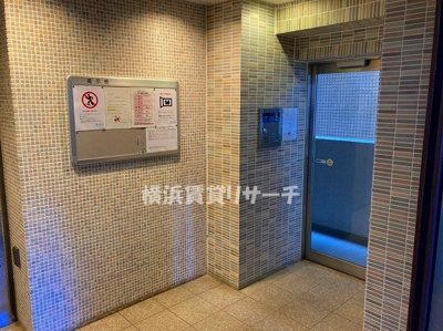 【エントランス】 | ＶＩＶＲＥ横浜白楽弐番館