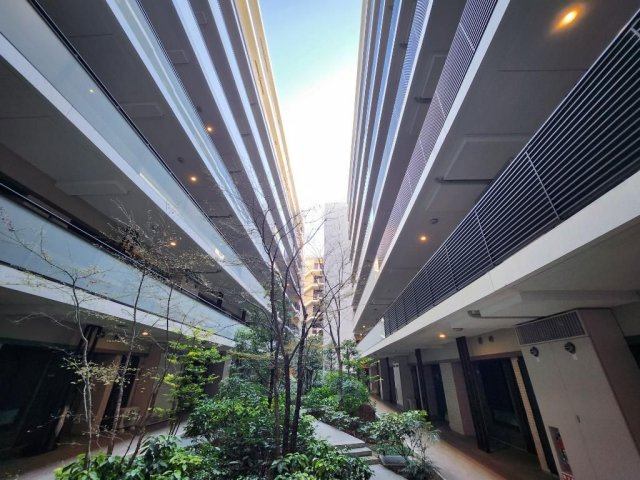 三鷹市下連雀５丁目の中古マンションの外観