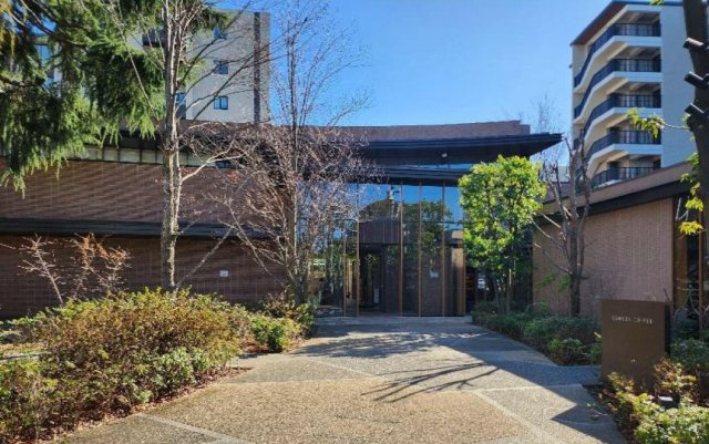 三鷹市下連雀５丁目の中古マンションの外観