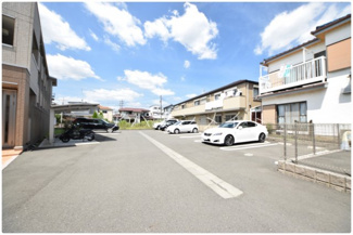 【駐車場】 | 車をお持ちの方に嬉しい駐車場付きの物件です