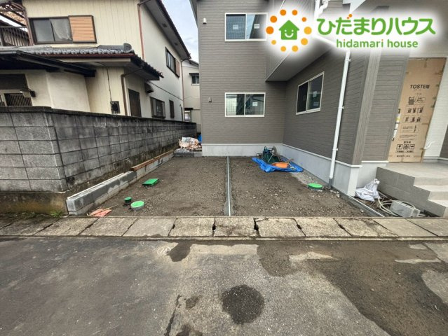 熊谷市柿沼　新築一戸建て　いろどりアイタウン　01の駐車場