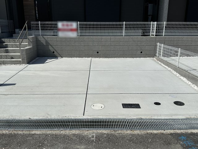 神戸市垂水区南多聞台８丁目新築戸建１号棟の駐車場