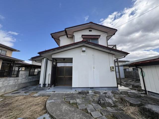 中古戸建・中古住宅　福島市町庭坂　庭坂小学校・吾妻中学校の外観