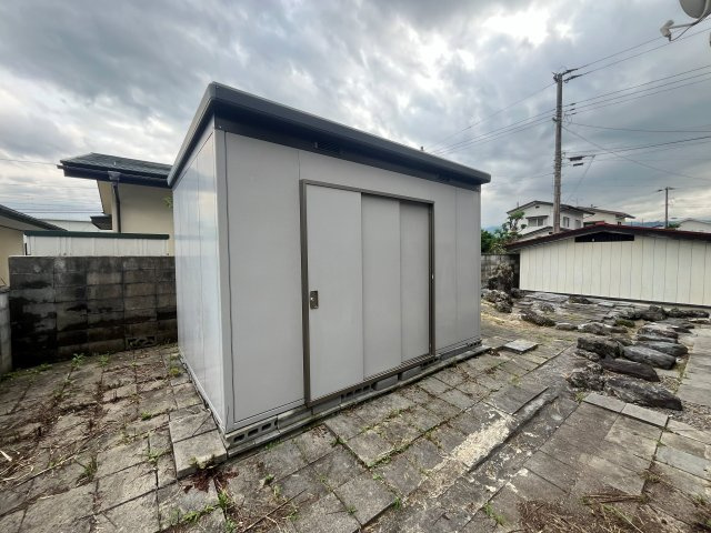 中古戸建・中古住宅　福島市町庭坂1期　庭坂小学校・吾妻中学校の設備|庭に物置もあるのでタイヤなどの保管場所としても便利です！
