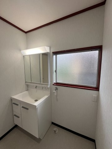 中古戸建・中古住宅　福島市町庭坂1期　庭坂小学校・吾妻中学校の独立洗面台|洗面台を入替を致しました。